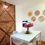 Appartement • Downtown • Walkable • Balcony