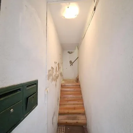• Downtown • Walkable • Balcony * Лісабон